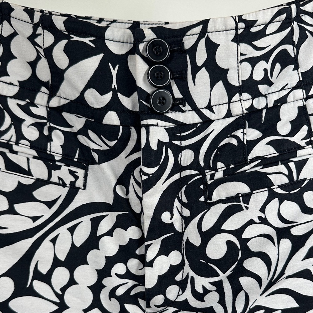Maeve by Anthropologie Olive Cropped Flare Pants Black and White Pattern - Picture 4 of 9